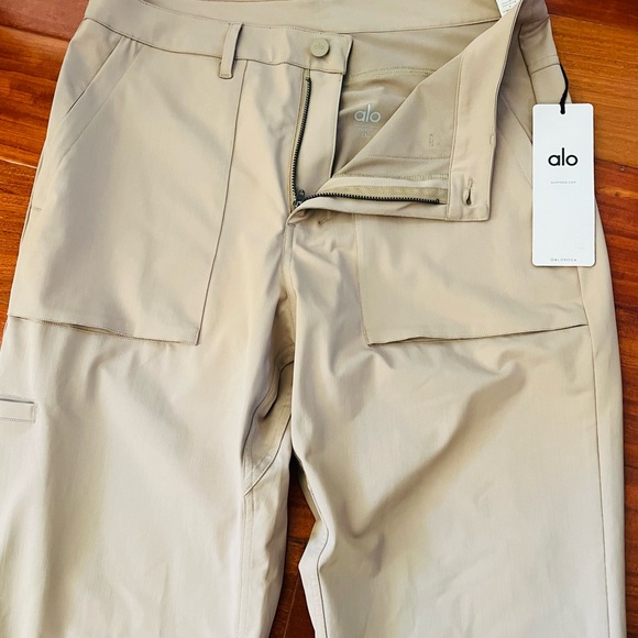 ALO Yoga Other - Alo Yoga Block Pant Men’s Size 33L - Beige - New With Tag